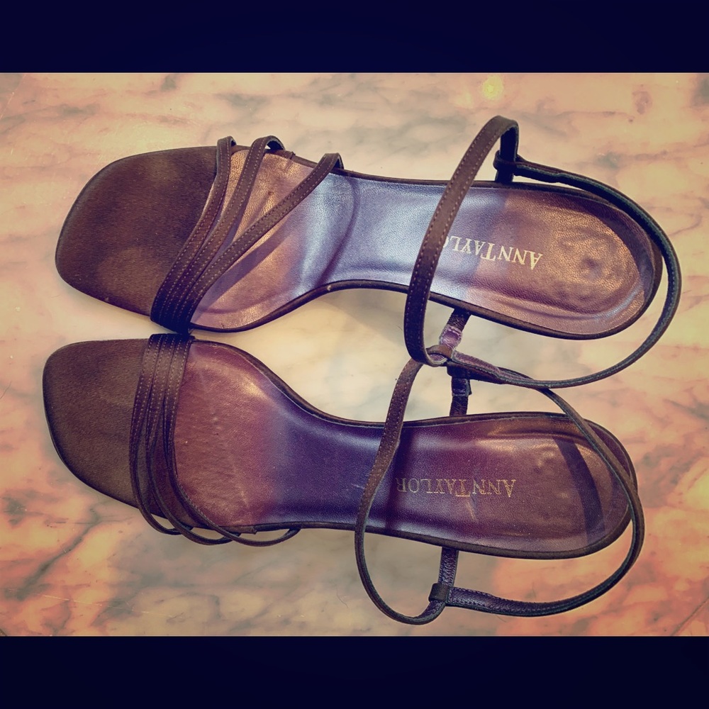 Ann Taylor brown strappy sandal